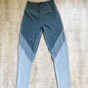 Beyond yoga space dye grey leggings size Xs